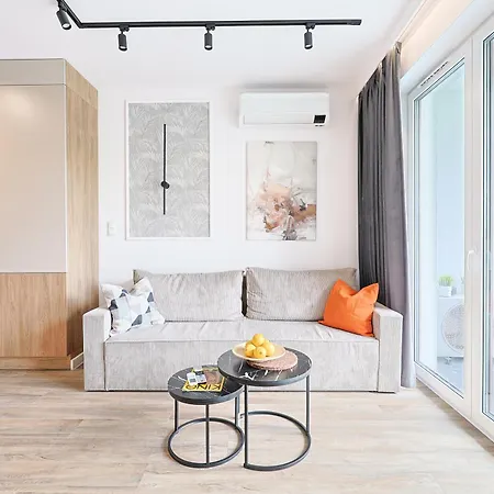 Pulse, In The Center Of Events *