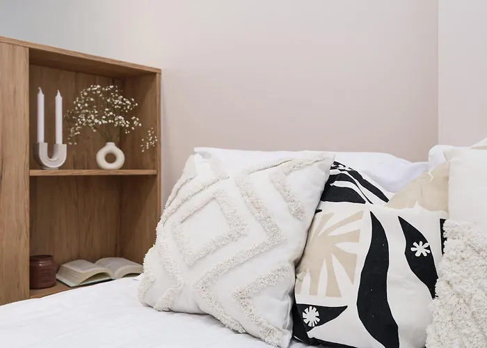 Pulse, In The Center Of Events